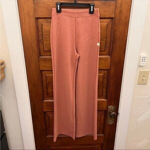 Vuori BayView Thermal Wideleg Rosewood Wide leg pants Size L NWT